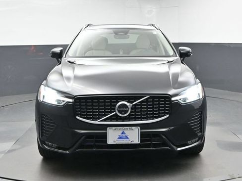 Used 2024 Volvo XC60 B5 Plus w/ Protection Package Premier AWD/4WD image 3
