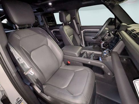New 2026 Land Rover Defender 110 X-Dynamic SE AWD/4WD image 30