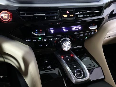 Used 2023 Acura MDX SH-AWD w/ Technology Package image 22