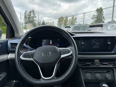 Used 2022 Volkswagen Taos SE w/ Panoramic Sunroof Package AWD/4WD image 20