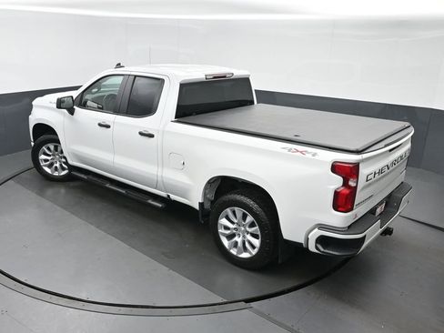 Used 2021 Chevrolet Silverado 1500 Custom AWD/4WD image 32