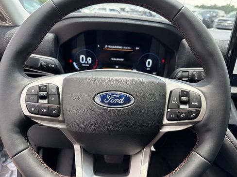 New 2026 Ford Explorer Active w/ Active Comfort Package RWD image 25
