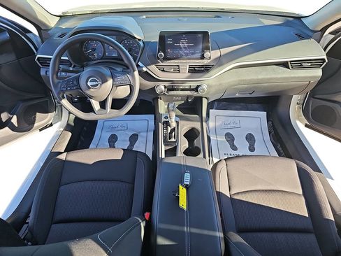 Used 2025 Nissan Altima 2.5 S image 12