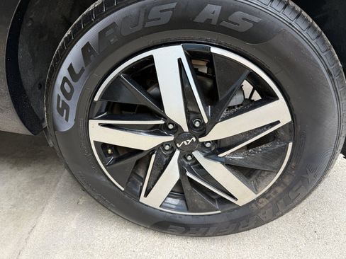 Used 2022 Kia Sorento S w/ Panoramic Sunroof Package FWD image 24