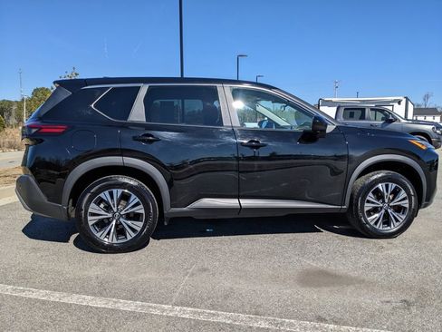 Used 2023 Nissan Rogue SV image 20