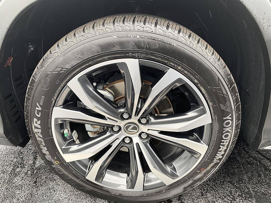 Used 2022 Lexus RX 350L Premium w/ Premium Package AWD/4WD image 29