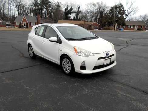 Used 2013 Toyota Prius C Two image 1