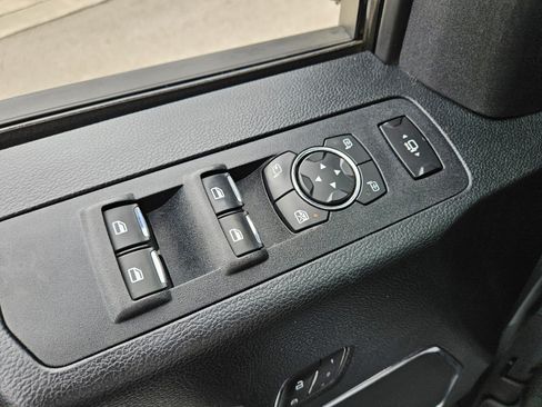 Used 2019 Ford F250 Lariat w/ Lariat Ultimate Package AWD/4WD image 31