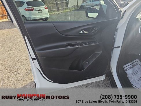 Used 2021 Chevrolet Equinox LT image 10