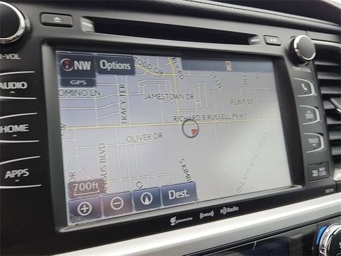 Used 2018 Toyota Highlander XLE image 22