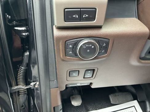 Used 2020 Ford F350 King Ranch w/ King Ranch Ultimate Package image 12