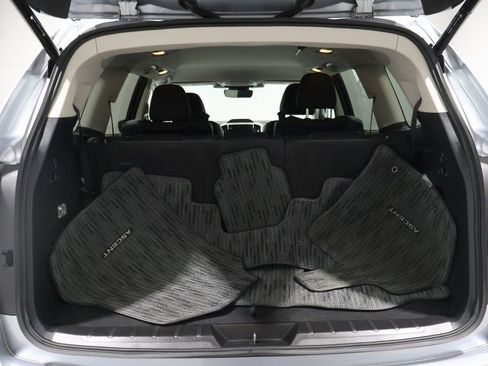 Used 2023 Subaru Ascent Limited image 19