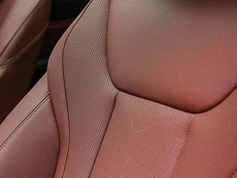 Used 2025 BMW X4 xDrive30i w/ Convenience Package image 23