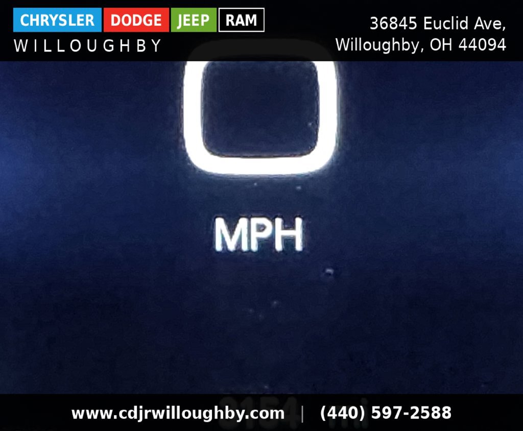 Used 2026 Chrysler Pacifica Select FWD image 18