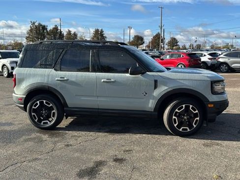 Used 2022 Ford Bronco Sport Outer Banks w/ Tech Package image 3