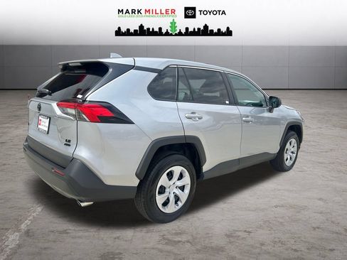 Certified 2024 Toyota RAV4 LE AWD/4WD image 5