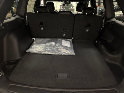 New 2025 Jeep Grand Cherokee Limited image 22