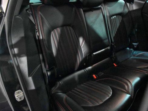 Used 2017 Maserati Levante w/ Luxury Package image 21