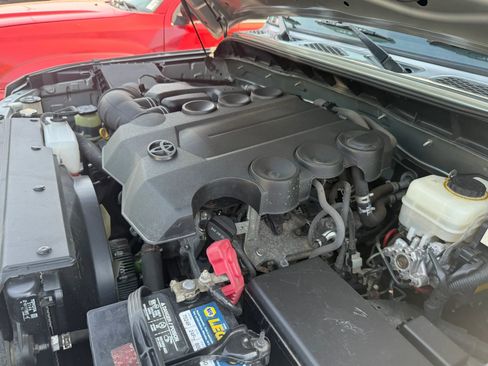 Used 2010 Toyota FJ Cruiser 4WD image 20