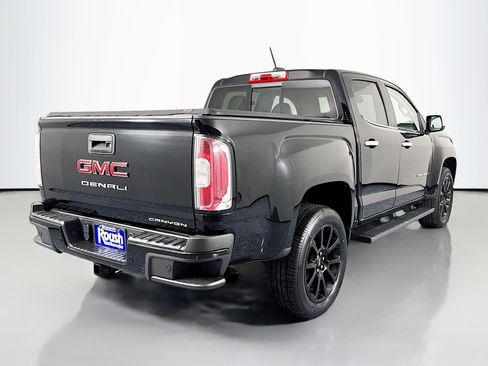 Used 2022 GMC Canyon Denali w/ Denali Black Edition Package image 5