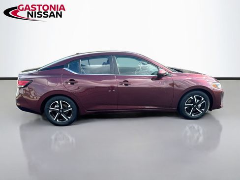 Used 2024 Nissan Sentra SV FWD image 10