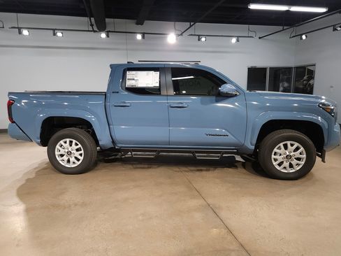 New 2026 Toyota Tacoma SR5 AWD/4WD image 8