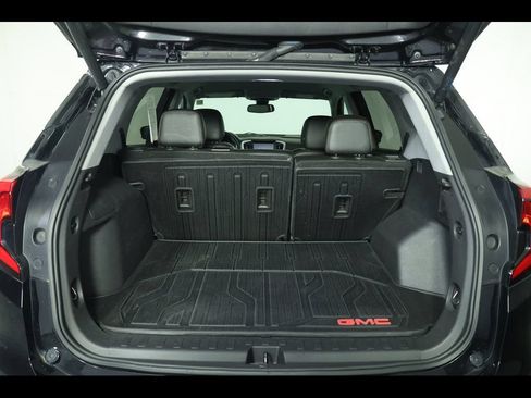 Used 2021 GMC Terrain SLT w/ Infotainment Package II AWD/4WD image 14