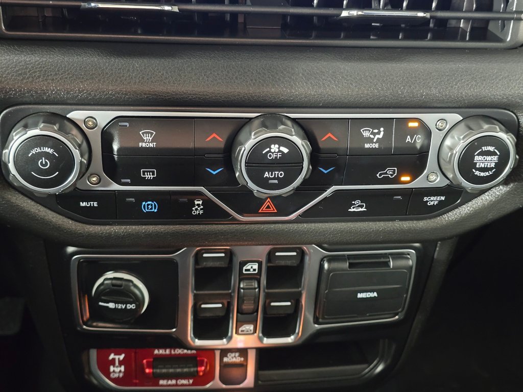 Used 2024 Jeep Wrangler Unlimited AWD/4WD image 47