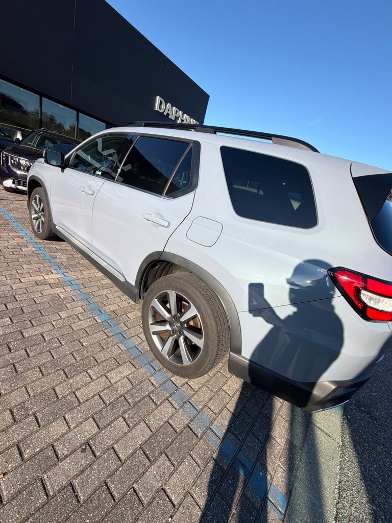Used 2023 Honda Pilot Touring image 13