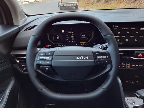 New 2026 Kia Sportage SX image 7