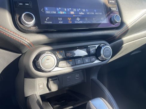 Used 2023 Nissan Versa SR w/ Lighting Package image 18