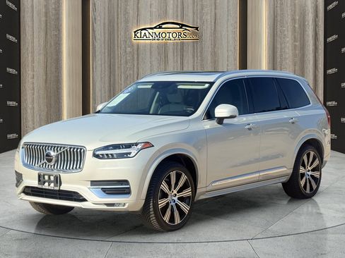 Used 2020 Volvo XC90 T6 Inscription w/ Protection Package Premier AWD/4WD image 3