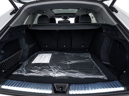 New 2025 Audi Q5 Premium Plus image 17