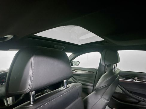 Used 2021 BMW 540i w/ M Sport Package image 27