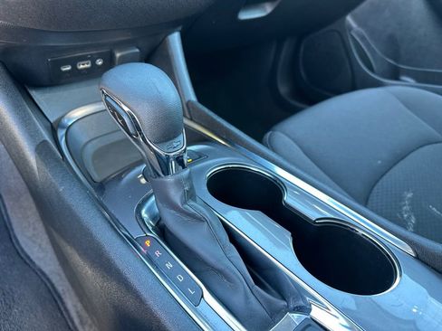 Used 2024 Chevrolet Malibu LT image 31