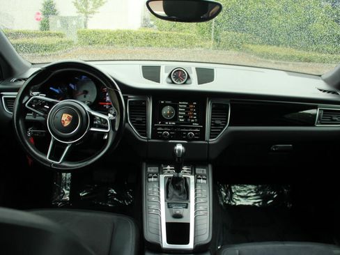 Used 2015 Porsche Macan S AWD/4WD image 11