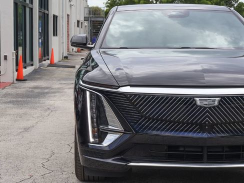 Used 2025 Cadillac Lyriq Luxury RWD image 17
