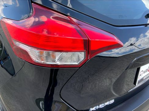 Used 2019 Nissan Kicks S w/ Exterior Electronics Package image 28