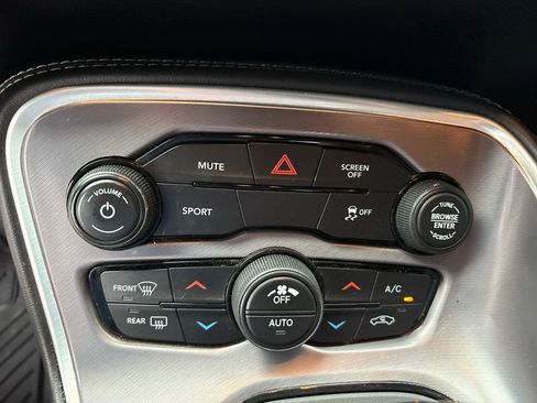 Used 2019 Dodge Challenger SXT w/ Blacktop Package RWD image 21
