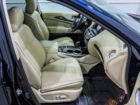 Used 2019 INFINITI QX60 Luxe w/ Essential Package image 25