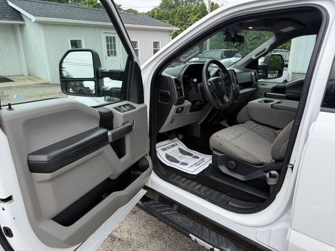 Used 2018 Ford F150 XLT w/ Trailer Tow Package AWD/4WD image 15