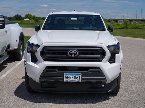 Used 2025 Toyota Tacoma SR RWD image 2