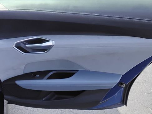 Used 2022 Audi e-tron GT Premium Plus w/ Performance Package image 23