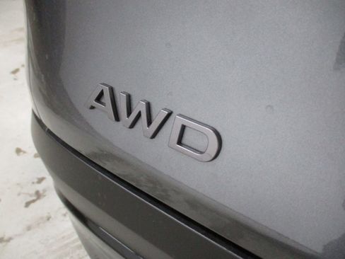 New 2025 Nissan Murano SV image 5