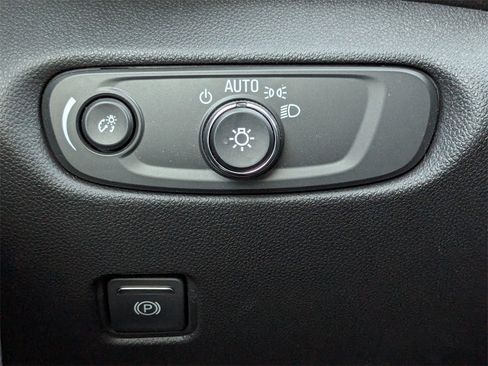 Certified 2024 Chevrolet Blazer Premier w/ Driver Confidence II Package image 40