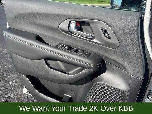 New 2026 Chrysler Pacifica Select image 14