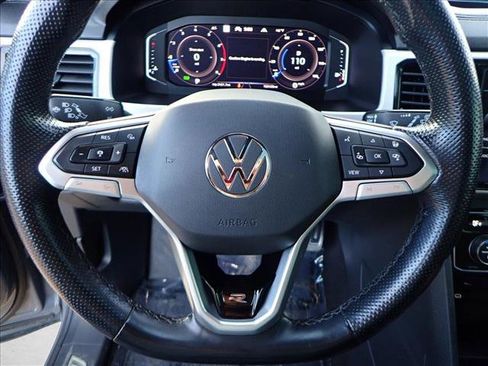 Used 2022 Volkswagen Atlas Cross Sport SEL Premium R-Line image 17