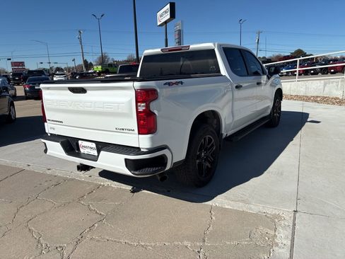 Used 2022 Chevrolet Silverado 1500 Custom image 7