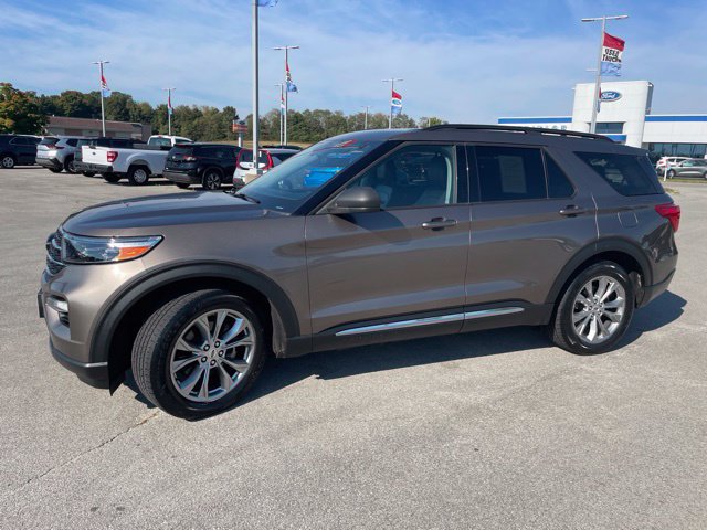 Used 2021 Ford Explorer XLT w/ Equipment Group 202A RWD image 4