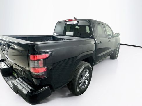 Used 2026 Nissan Frontier SV AWD/4WD image 9